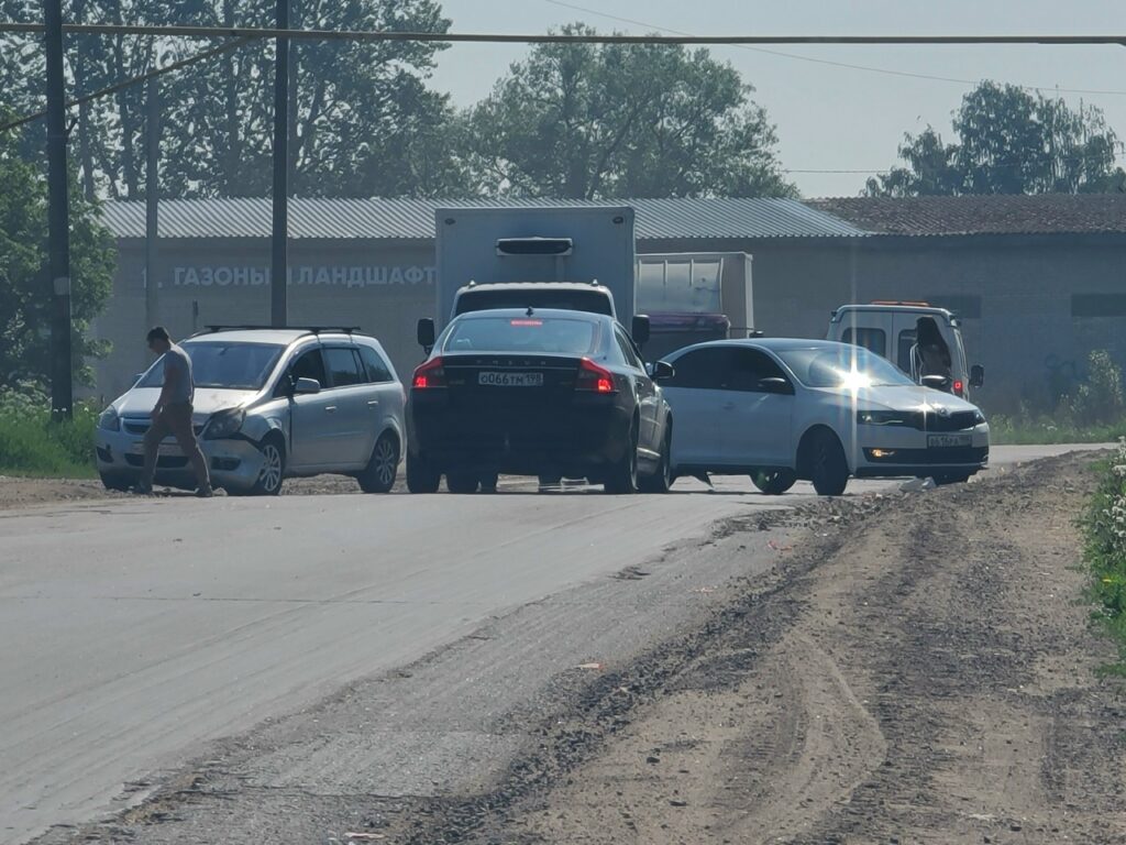 Фото 54 — ДТП на улице Садовой